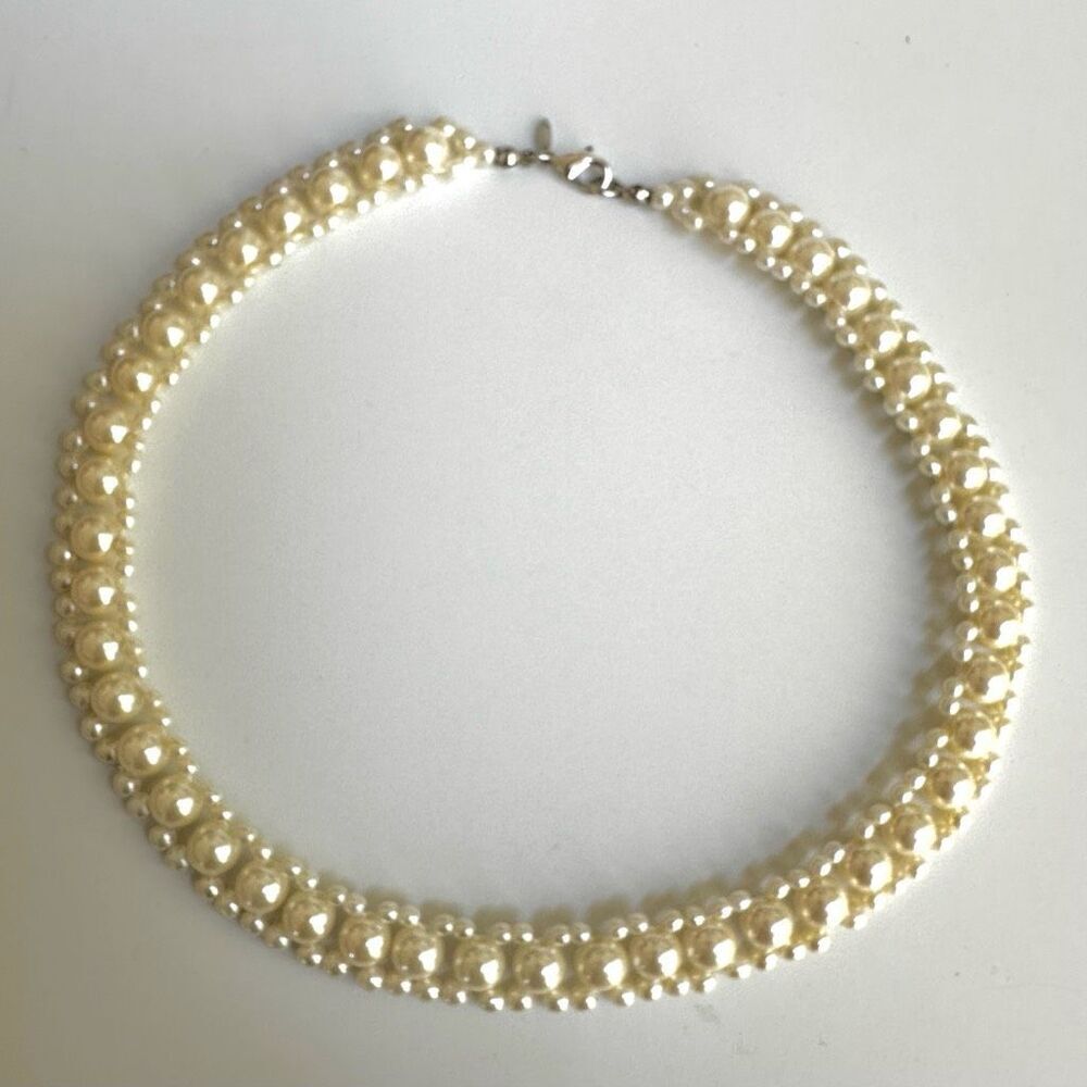 Avon faux pearl collar necklace - Picture 2 of 6